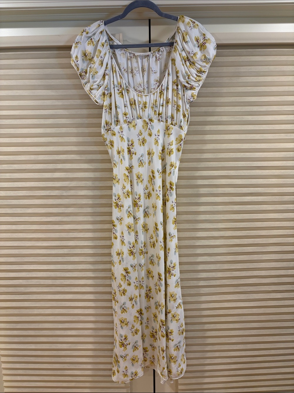 NWOT Doen Floral Puff Sleeve Midi Dress in Cream, Size M